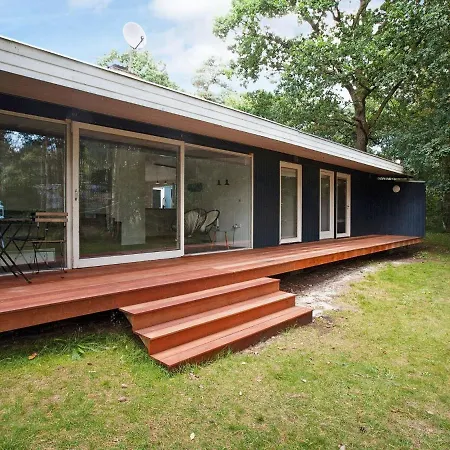 Five-bedroom Holiday In 1