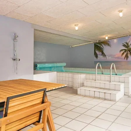 Five-bedroom Holiday In 1 * Knebel